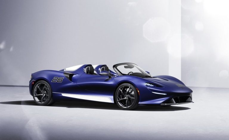 McLaren Elva. Parabrisas para mantener el peinado
