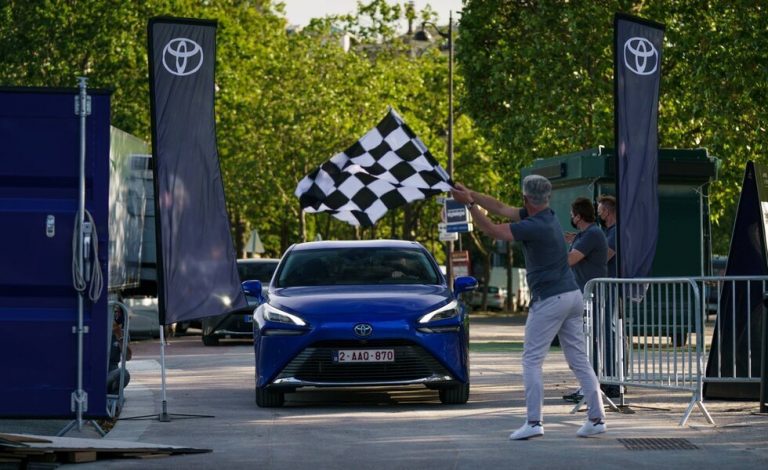 El Toyota Mirai supera los 1.000 km con un depósito de hidrógeno