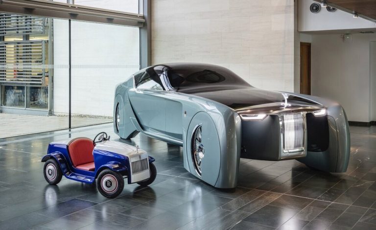 El Rolls-Royce SRH regresa a Goodwood para su primera revisión