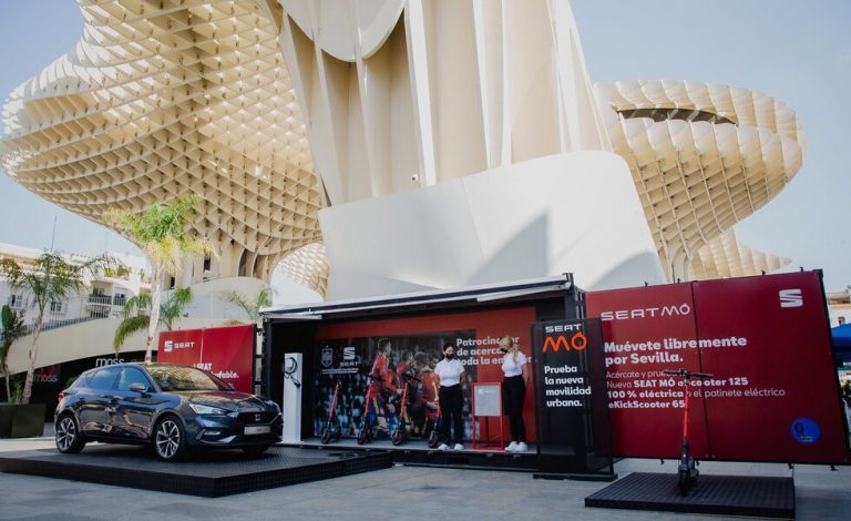 La selección de fútbol se mueve con Seat