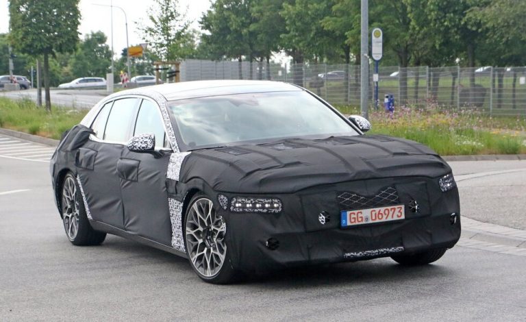 Genesis G90. Directo contra el A8, Serie 7 y Clase S