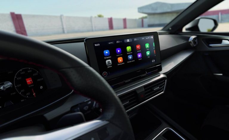 Seat incorpora a su renovada gama el nuevo sistema Full Link inalámbrico