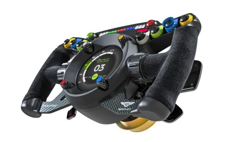 Bentley y Fanatec han desarrollado este volante para el mundo real y el virtual