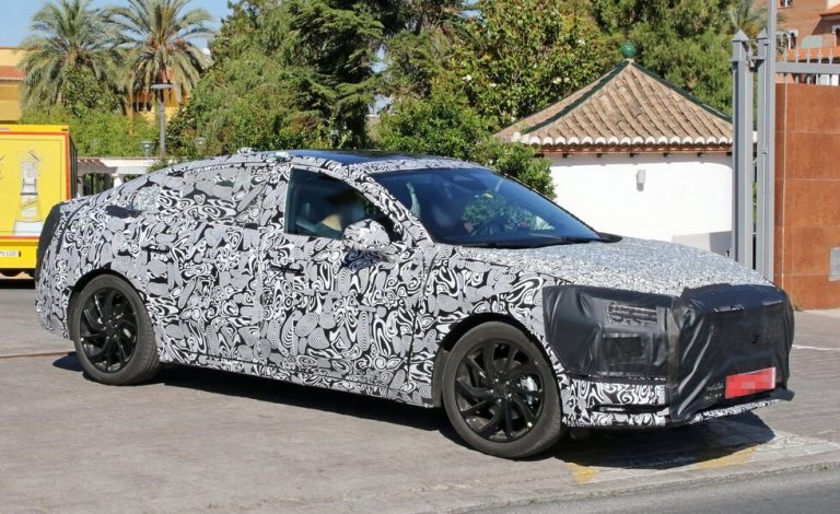 Ford Evos. El sucesor del Mondeo se prueba en España