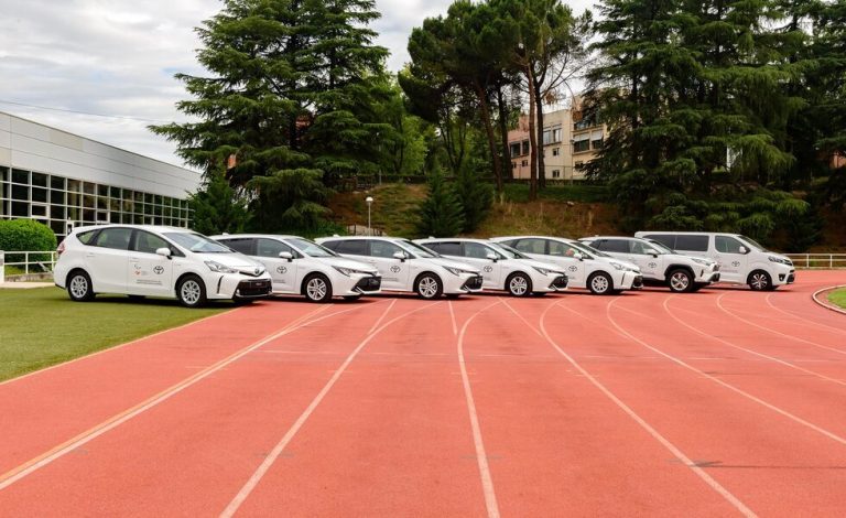 Flota electrificada de Toyota para el Comité Paralímpico español