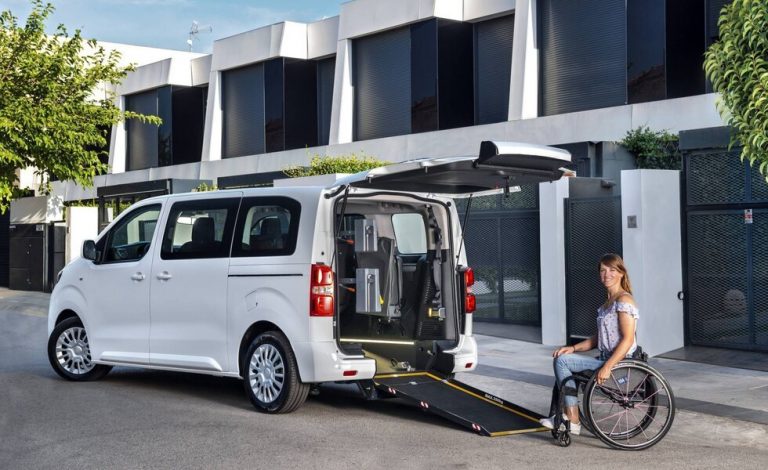 Toyota. Dos nuevas soluciones para el transporte de personas con movilidad reducida