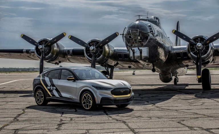 Ford Mustang Mach-E. Honrando a las mujeres piloto de la Segunda Guerra Mundial