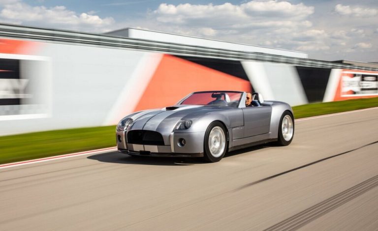 Ford Shelby Cobra Concept. Adjudicado por 2.640.000 dólares