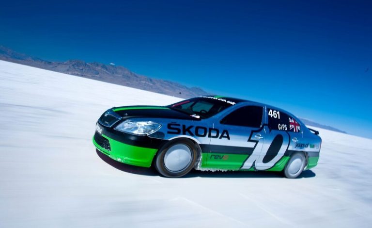 Skoda conmemora el récord de velocidad del Octavia RS en Bonneville