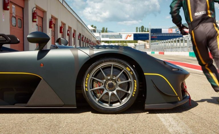 El Dallara Stradale EXP recibe unos neumáticos P Zero Slick