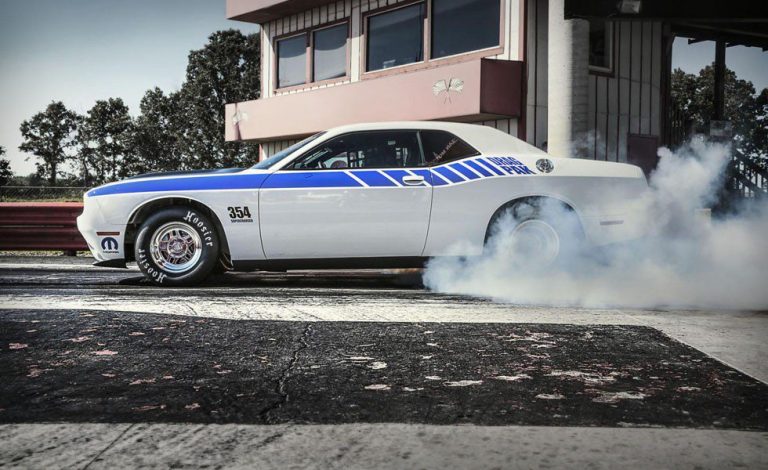 Dodge Challenger Drag Pak. Del concesionario a las carreras