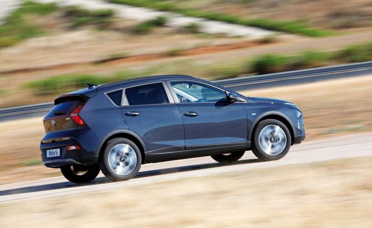 Hyundai Bayon 1.0 T-GDi 100 CV Tecno 48V. ¡Divide y vencerás!