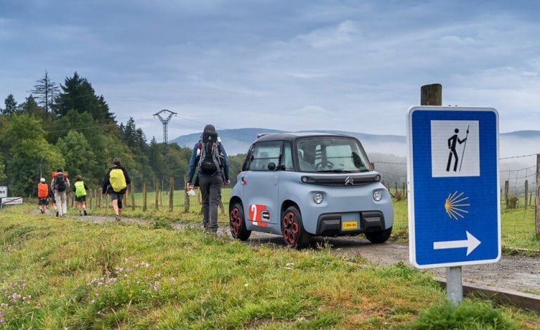 Con el Citroën Ami, por el Camino de Santiago