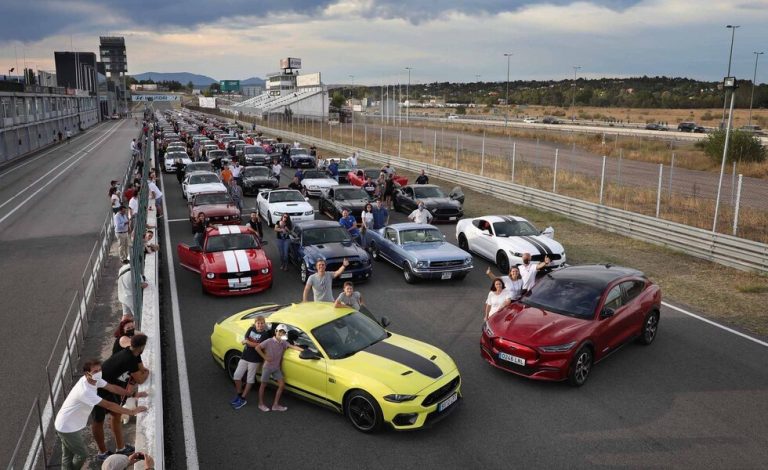 Los fans del Ford Mustang se dan cita en el Jarama