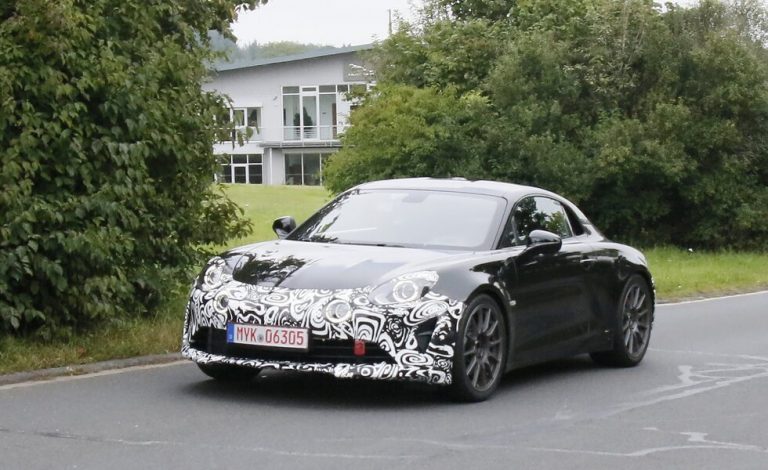 Alpine prueba un A110 camuflado en Nürburgring ¿actualización en camino?