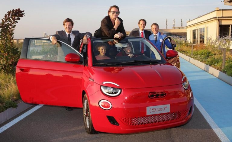Esto es lo que ha unido a Fiat con el cantante Bono