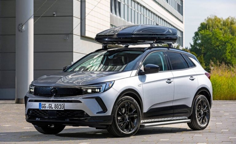 Opel Grandland 2022. Ya se beneficia de prácticos accesorios