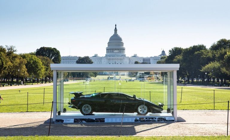 El Lamborghini Countach de la película 'Los locos del Cannonball' ya es histórico