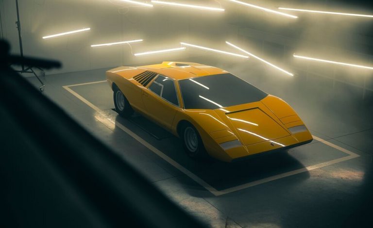La primera unidad de Lamborghini Countach resucita tras 25.000 horas de restauración
