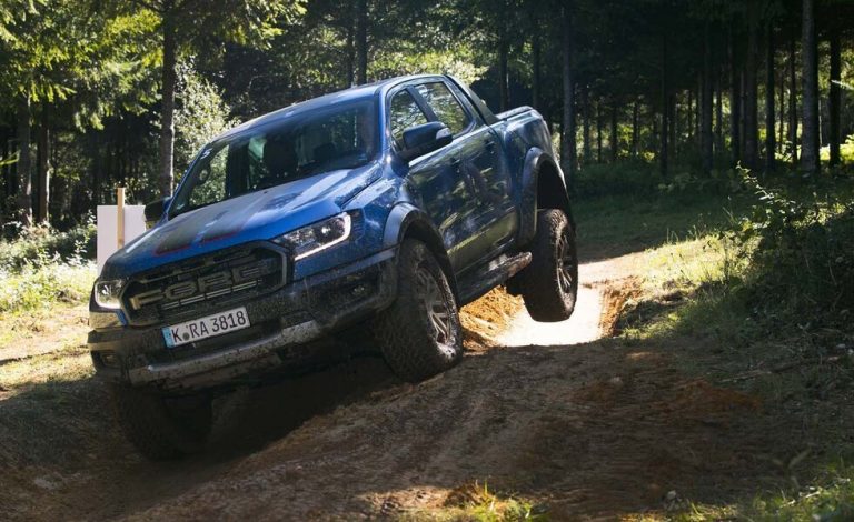 Ford Ranger. Conducimos las series limitadas Raptor SE, Stormtrack y Wolftrack