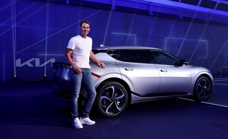 Rafa Nadal se pasa al coche eléctrico
