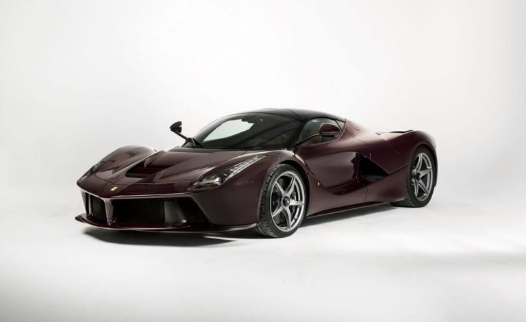 ¿Buscas un Ferrari LaFerrari único? Este es único e igual te está esperando a ti