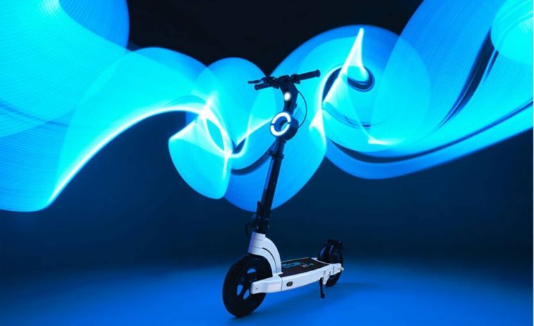 Mopar 500 Iride. Nuevo patinete eléctrico inspirado en el Fiat 500