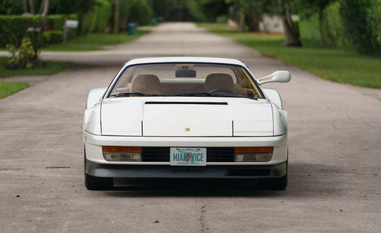Ferrari Testarossa. Se subasta esta unidad de la serie Miami Vice