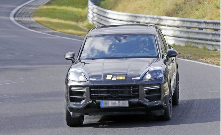 El nuevo Porsche Cayenne va cogiendo forma
