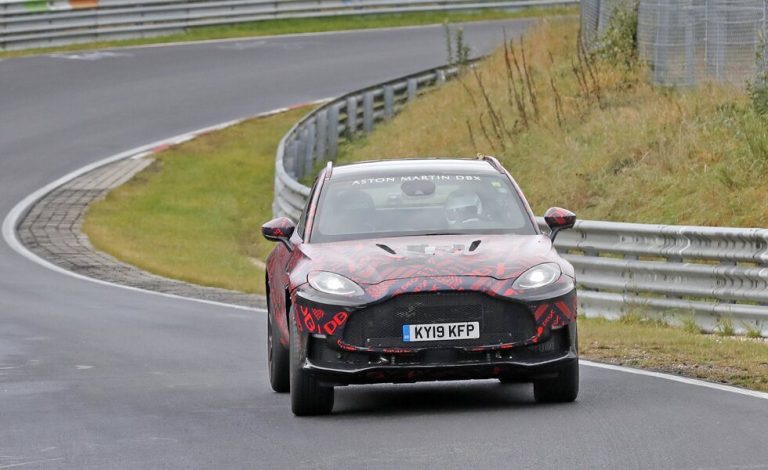 Aston Martin quiere dar un paso más con el DBX