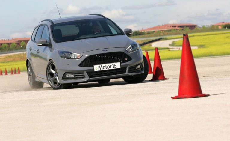 Ford Focus ST 2.0 TDCI Sportbreak. ¿A quién llamas familiar?