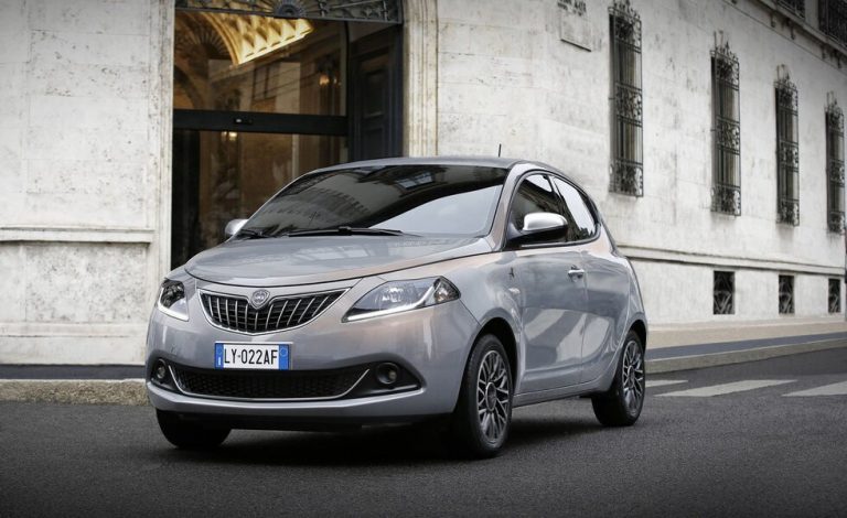 Lancia Ypsilon Alberta Ferretti. La enésima edición especial
