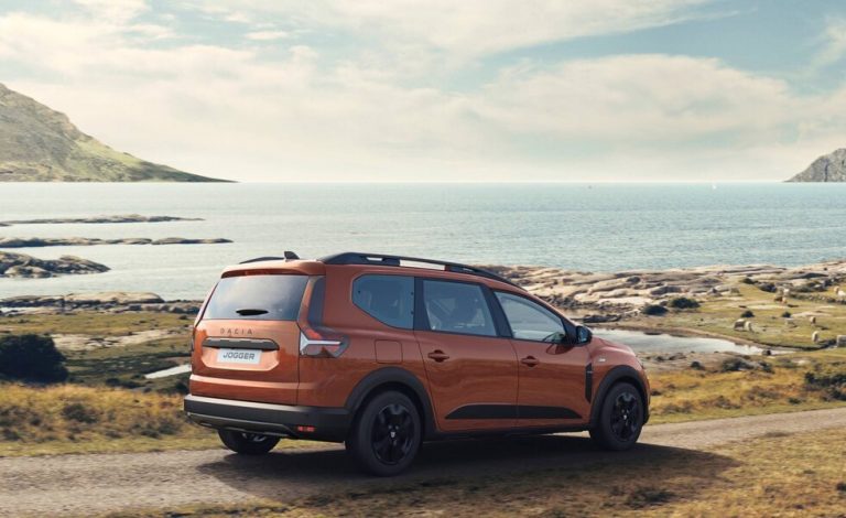 Dacia Jogger. Con barras de techo modulares