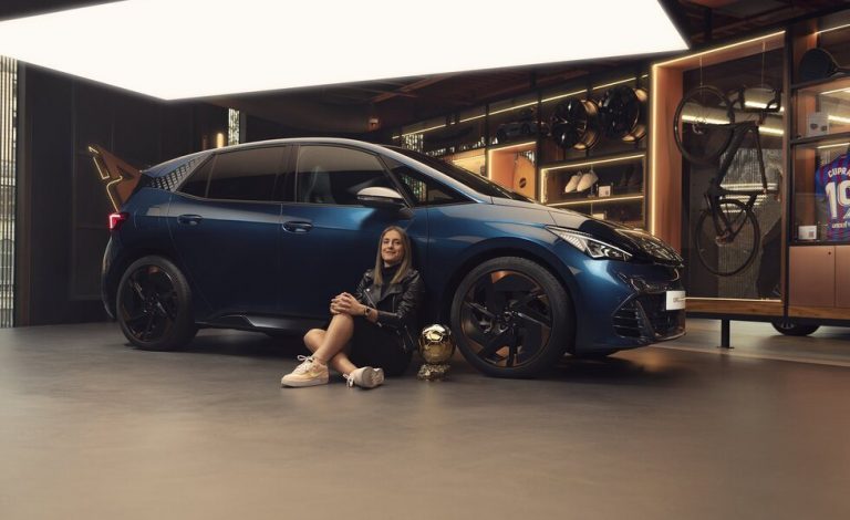 Alexia Putellas. La mejor jugadora del mundo se une a la familia Cupra