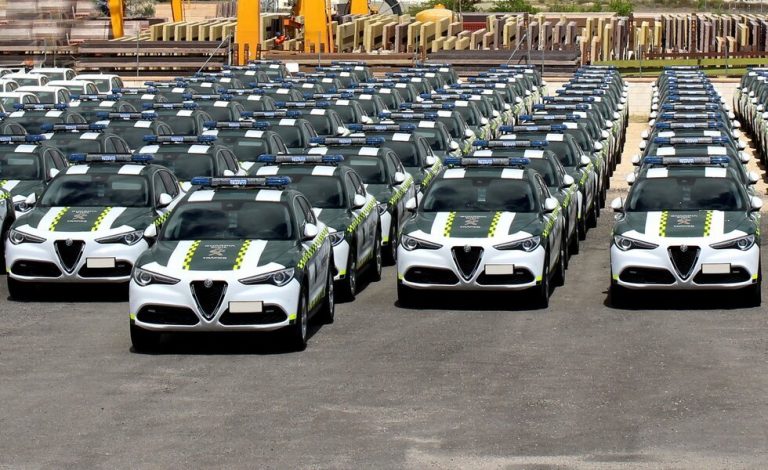 La Guardia Civil estrena 301 unidades del Alfa Romeo Stelvio Q4 diésel