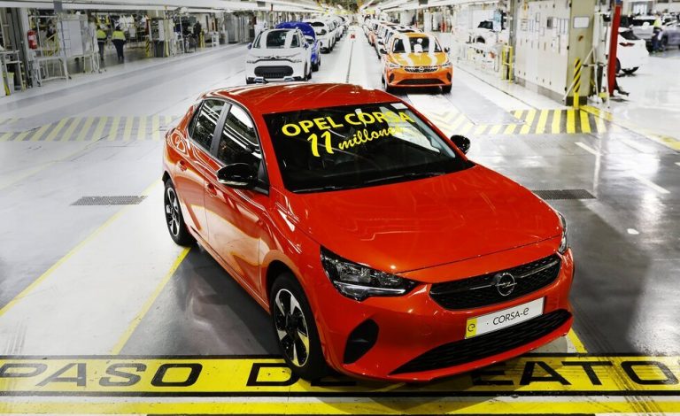 La planta Opel en Zaragoza alcanza los 11 millones de Corsa