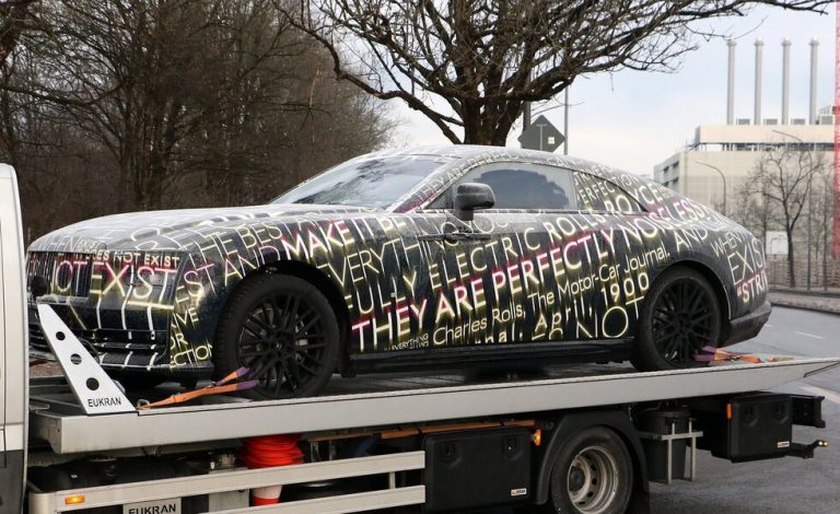 El primer coche eléctrico de Rolls Royce va tomando forma