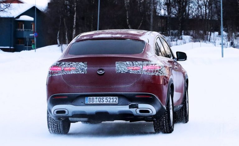 Mercedes GLE Coupé 2022. Pillado en la nieve