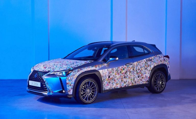 Lexus UX Sticker Bomb: bombardeo de pegatinas