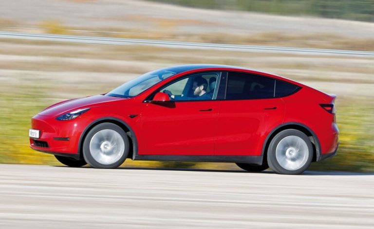 Tesla Model Y Dual Motor. Quien da primero…