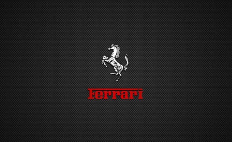 El Ferrari Purosangue sigue de paseo a la espera de su salida