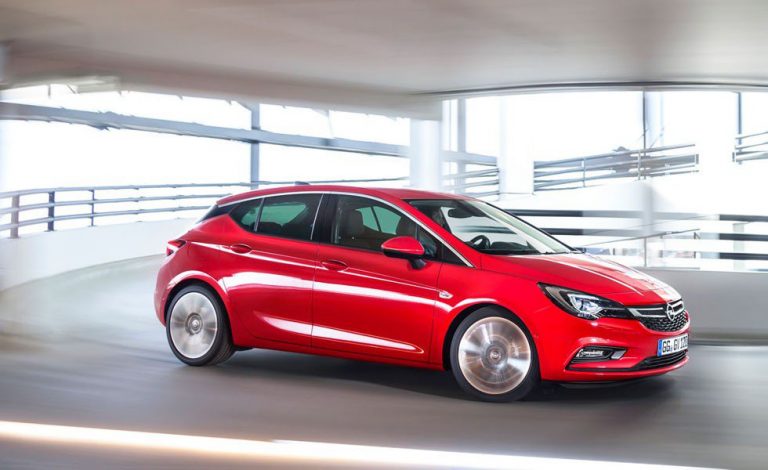 Opel Astra 1.4 Turbo. Sólo gasta 4,9 l/100 km