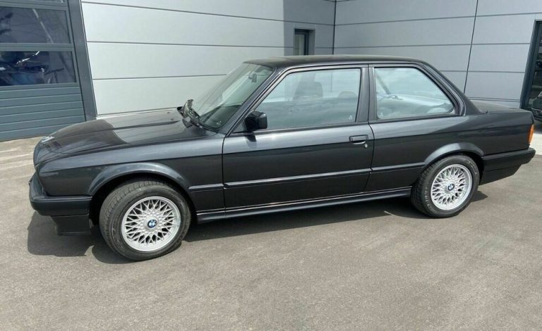 ¿Pagarías 36.000 euros por un BMW 320i de 1990? Igual por este sí