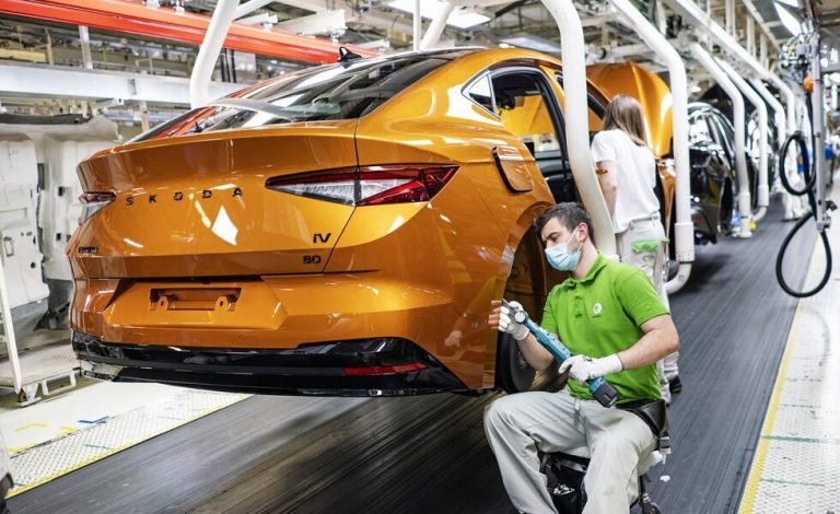 En Mladá Boleslav ya ha comenzado a fabricarse el nuevo Skoda Enyaq Coupé iV