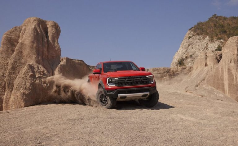 Ford Ranger Raptor. Salvaje es poco