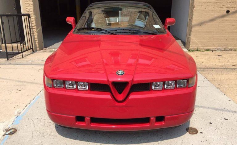 Alfa Romeo SZ. Esta unidad está a la venta en EE.UU.