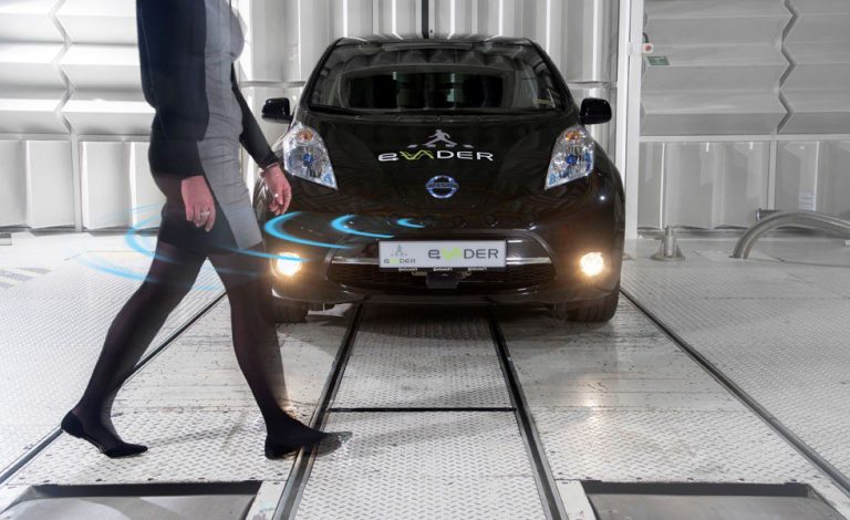 Sistema de alerta audible de Nissan. Minimizando riesgos con eléctricos