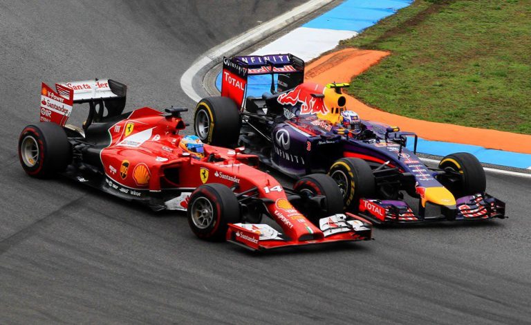 Menos Rosberg, todo el mundo a palos. Afortunadamente