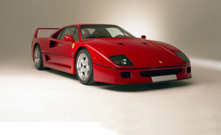 Ferrari F40. H&H Classics subasta una unidad única de F40