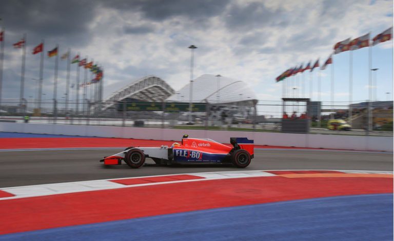 Roberto Merhi arrasó a Will Stevens